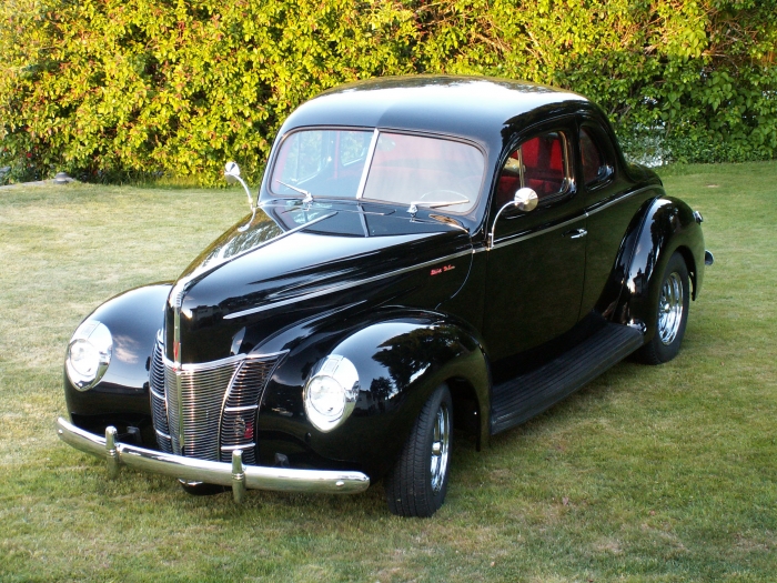 1940 Ford Deluxe Opera Coupe
