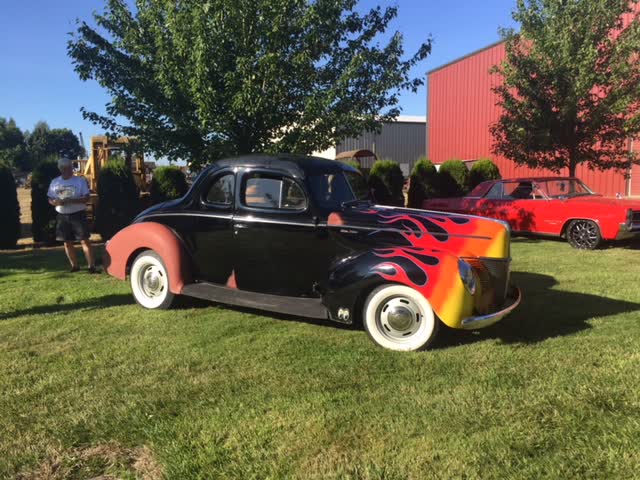 1940 Ford Deluxe Coupe Hot Rod