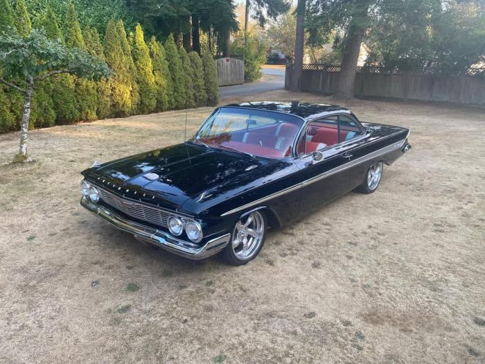 1961 Chevrolet Impala Bubble Top Cruiser