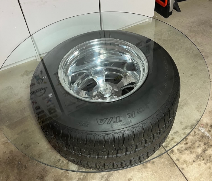 Tire Table With Budnik Wheel